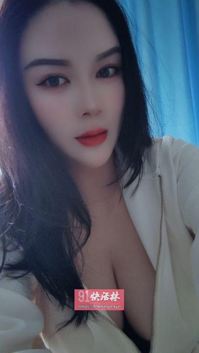 天然大胸服务控少妇