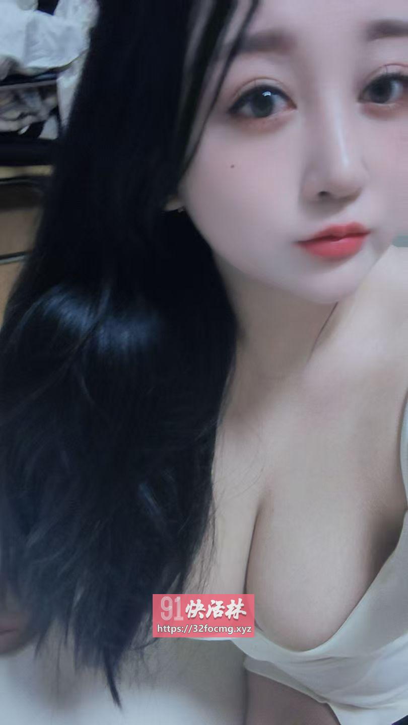 浦东服务系的大胸丰满少女