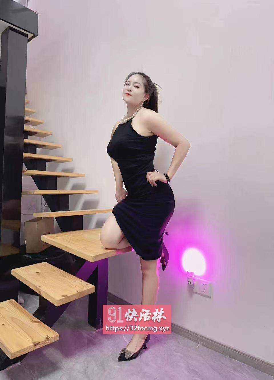 性感风骚大奶茉莉