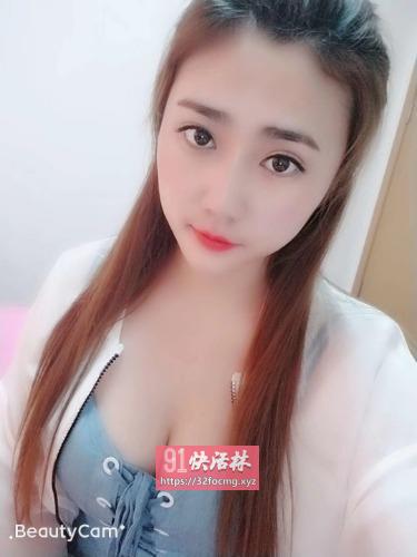 望京大胸妹子樱桃