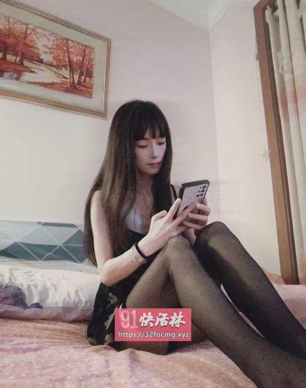 黑丝骚妹很会调情