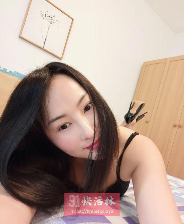 大胸少妇一枚