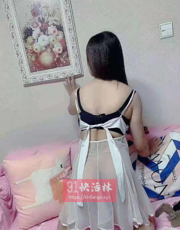 苗条人妻婷婷