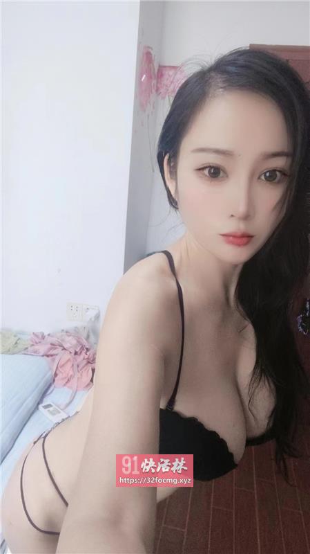 紫色情趣少妇