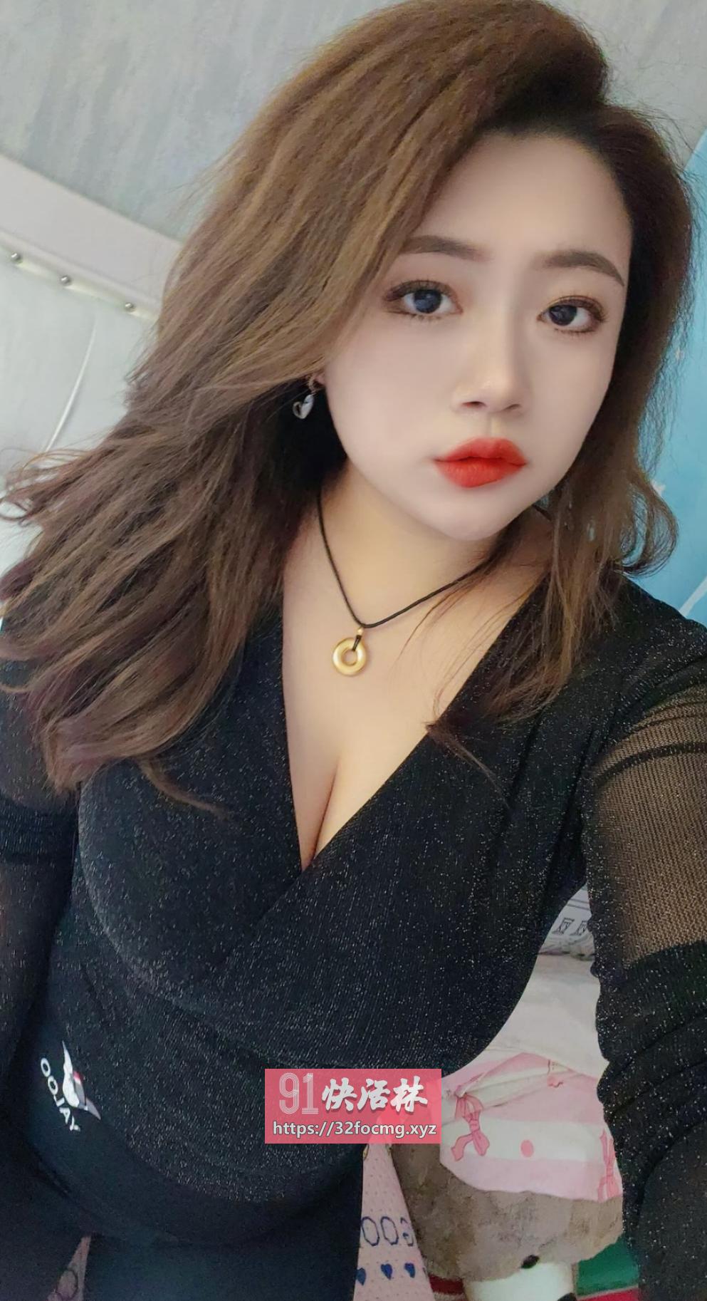 外纯内骚嫩妹活好还会喷水