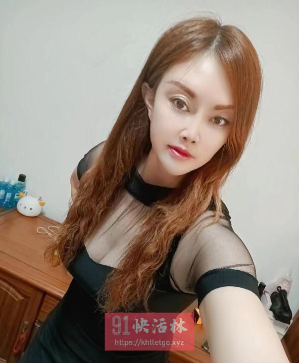 骚水多巨乳大妹子