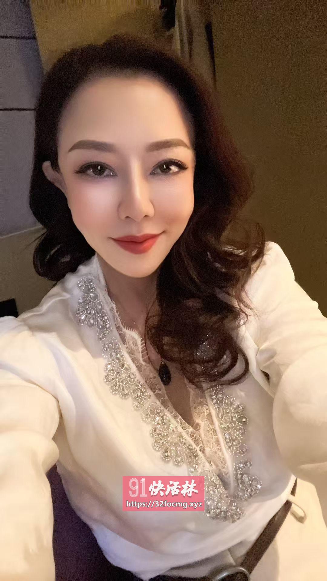 大胸熟女