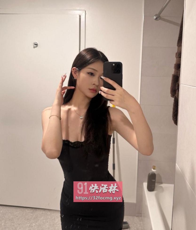 娇小玲珑大胸妹子