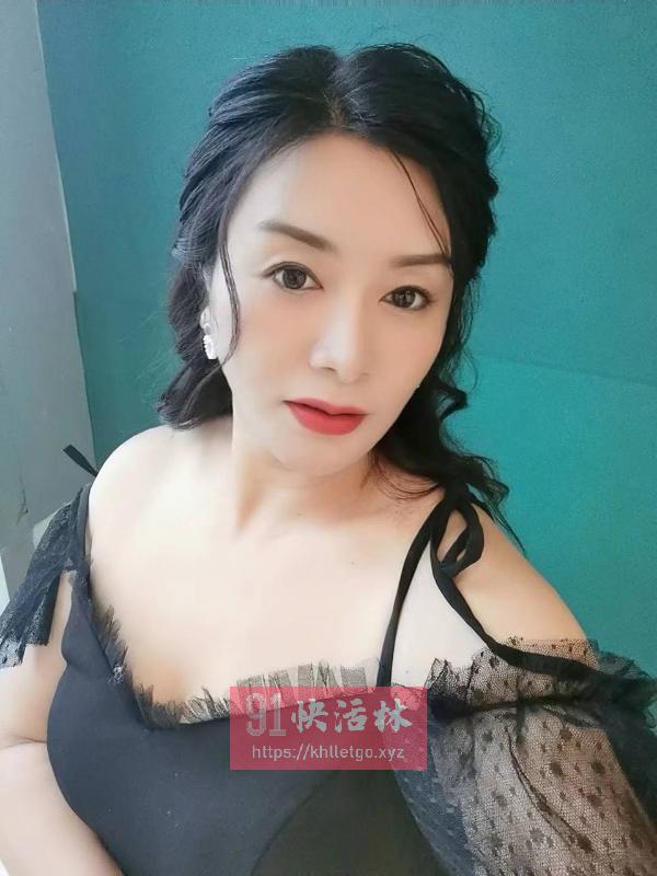 思明胸大丰满型少妇