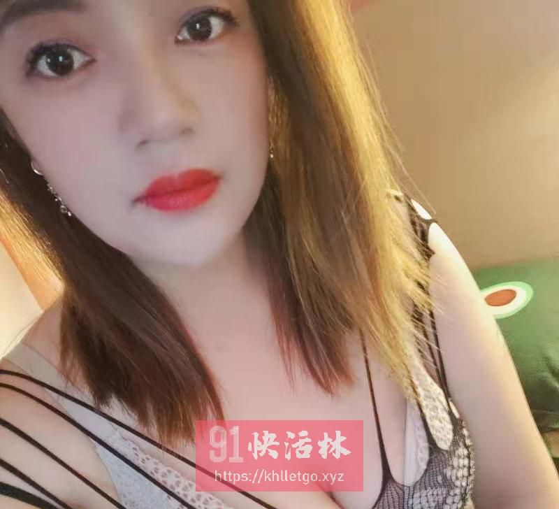 东山居家少妇