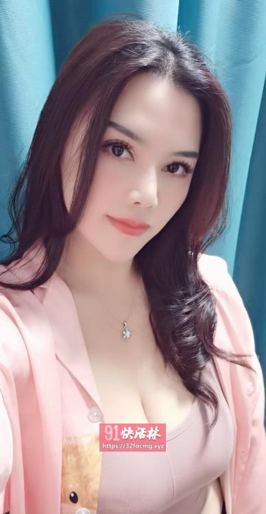 极品翘臀炮架少妇