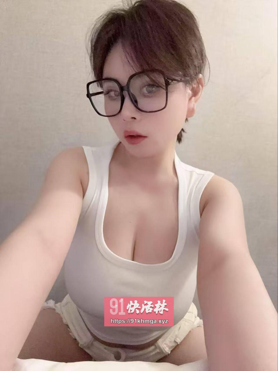 巨乳安妮老师