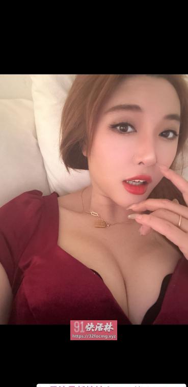 丰满性感美臀颜值老师