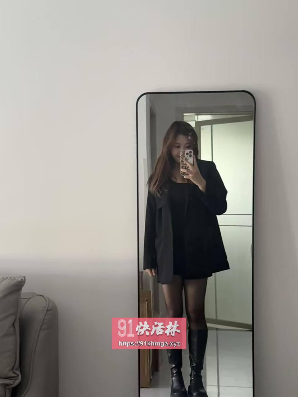 妩媚小骚货身材火辣