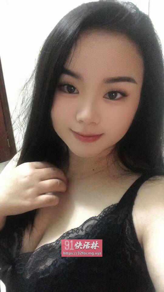 性价比丰满小妞