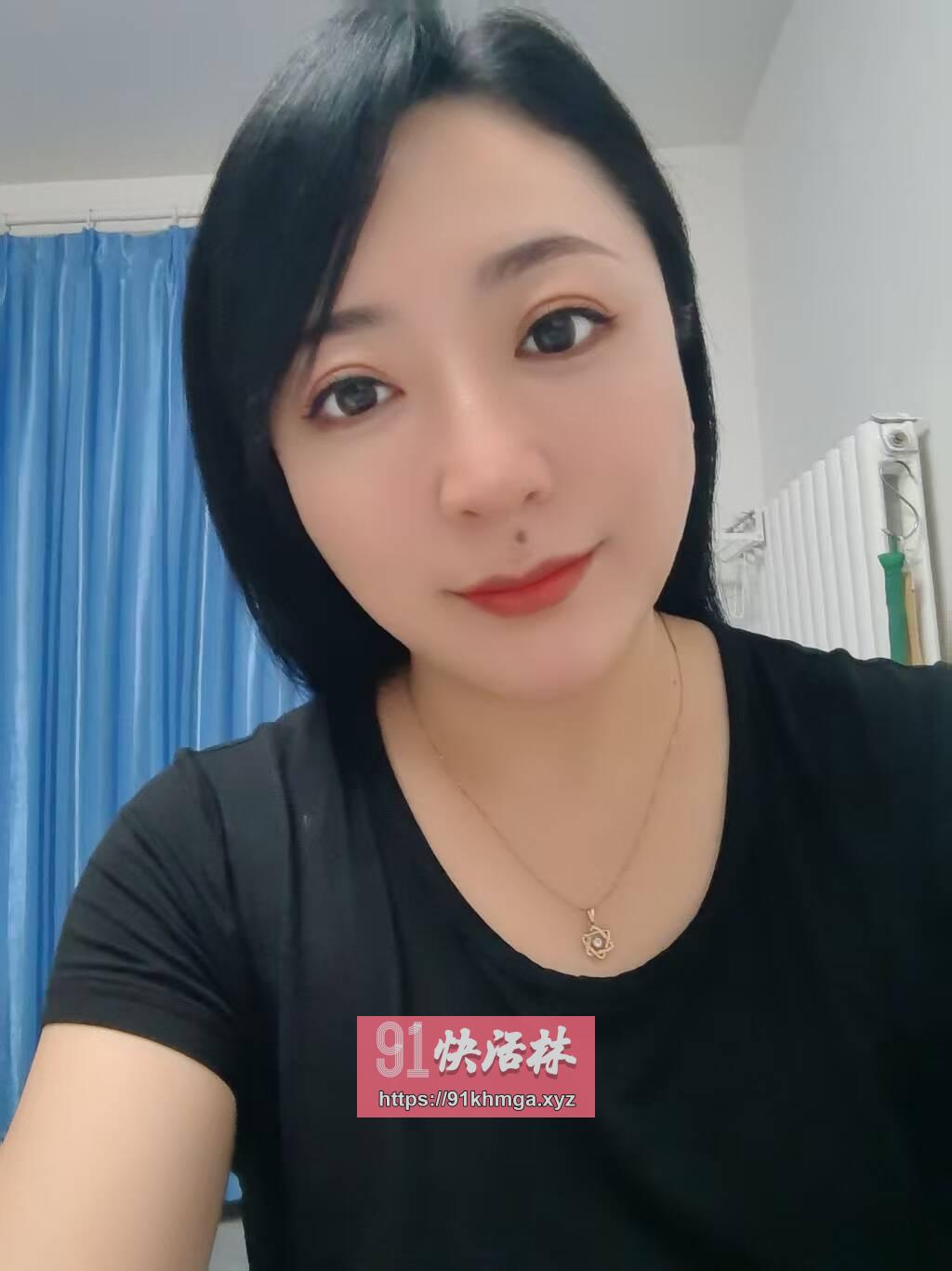 丰台妍妍，大中小全垒打少妇