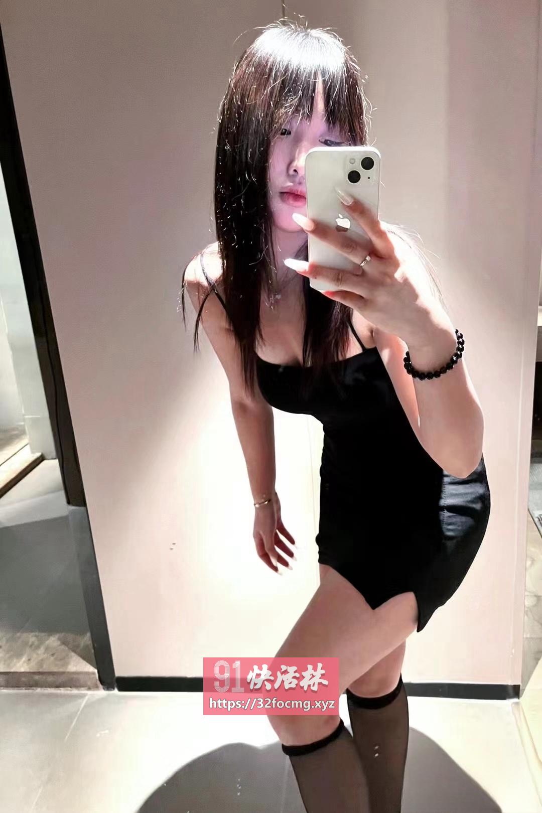 风骚粉嫩水多妹妹