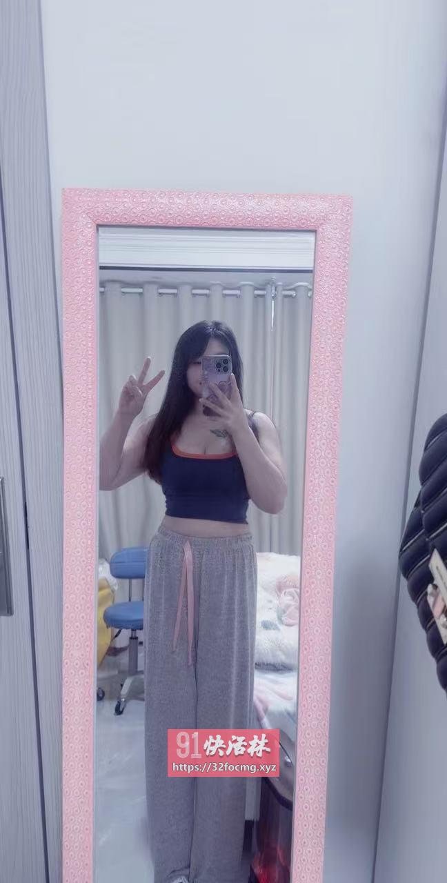 妹子确实有一套，相当的爽