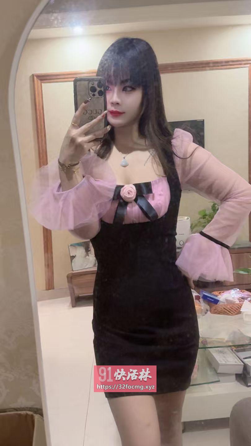 这个骚逼特会榨汁