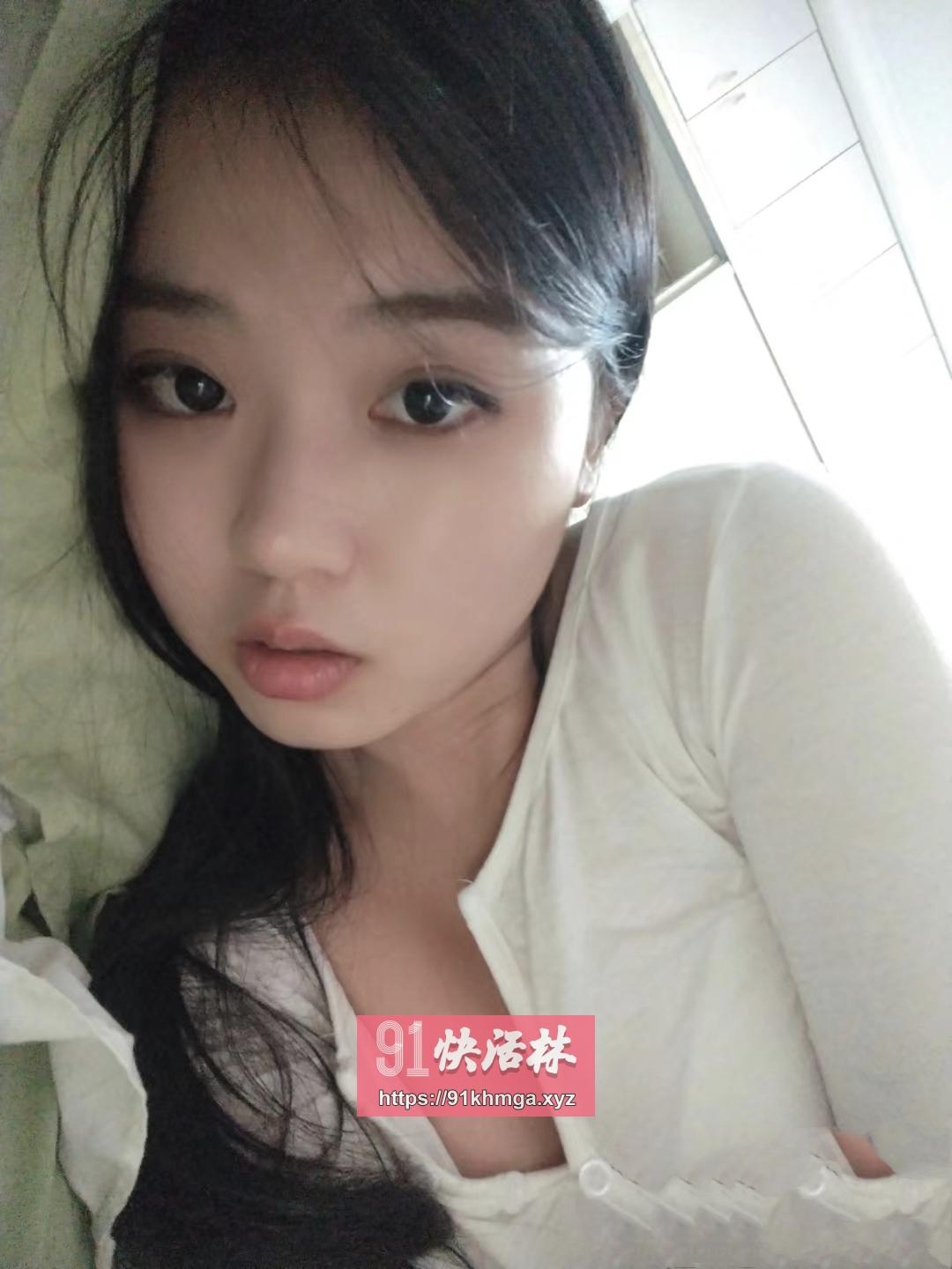 娇小可爱粉嫩萝莉