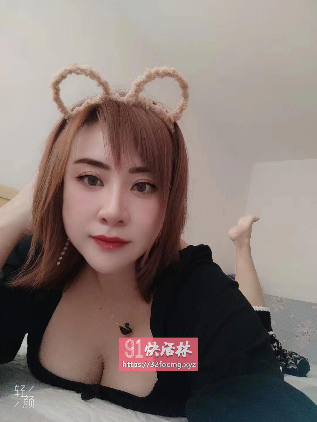 后入敏感潮喷女喷一床