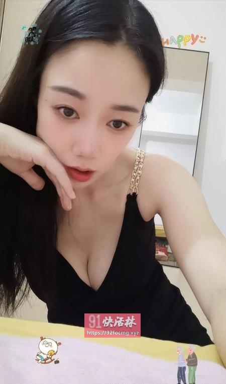 东阳大胸清纯美少女