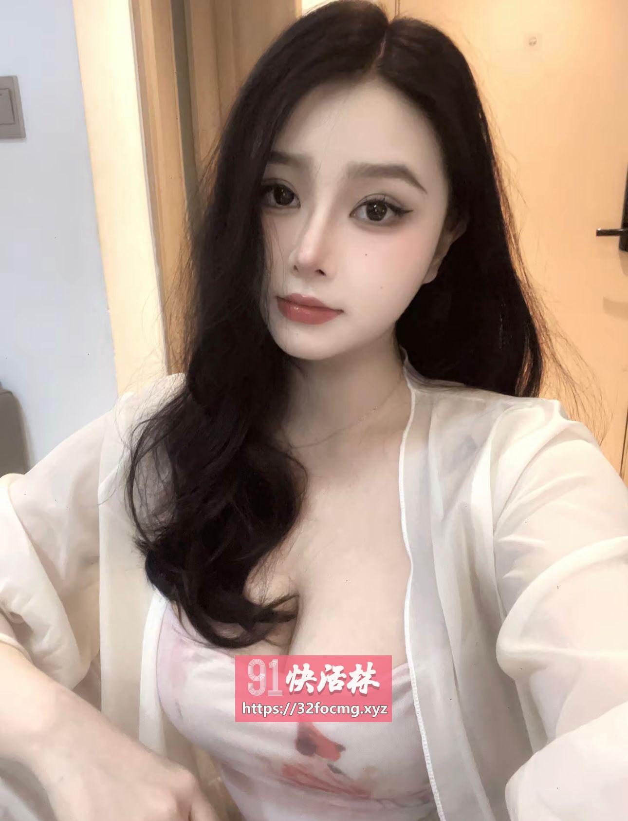 三点粉兼职小妹