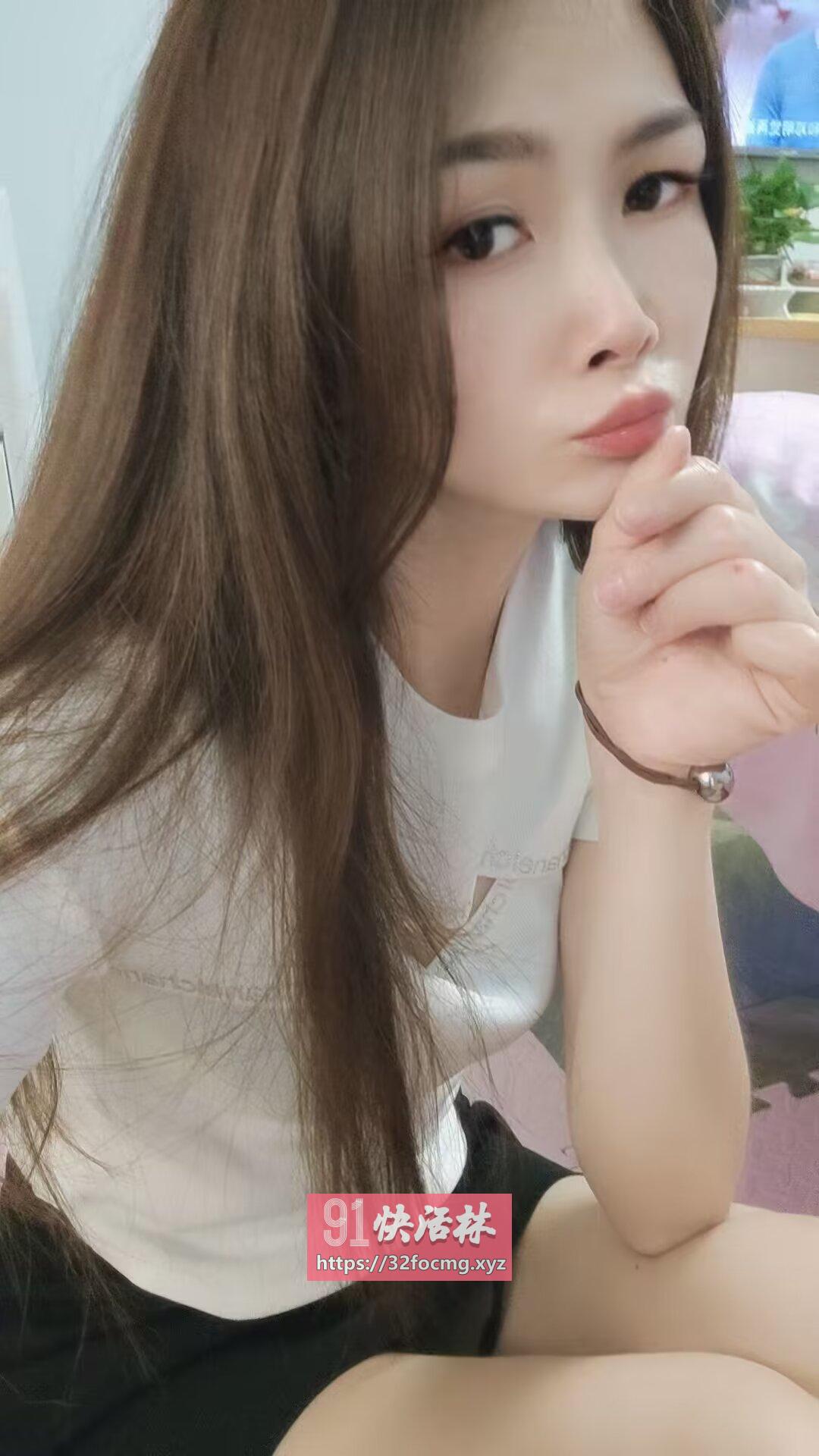 南站附近的小姐姐