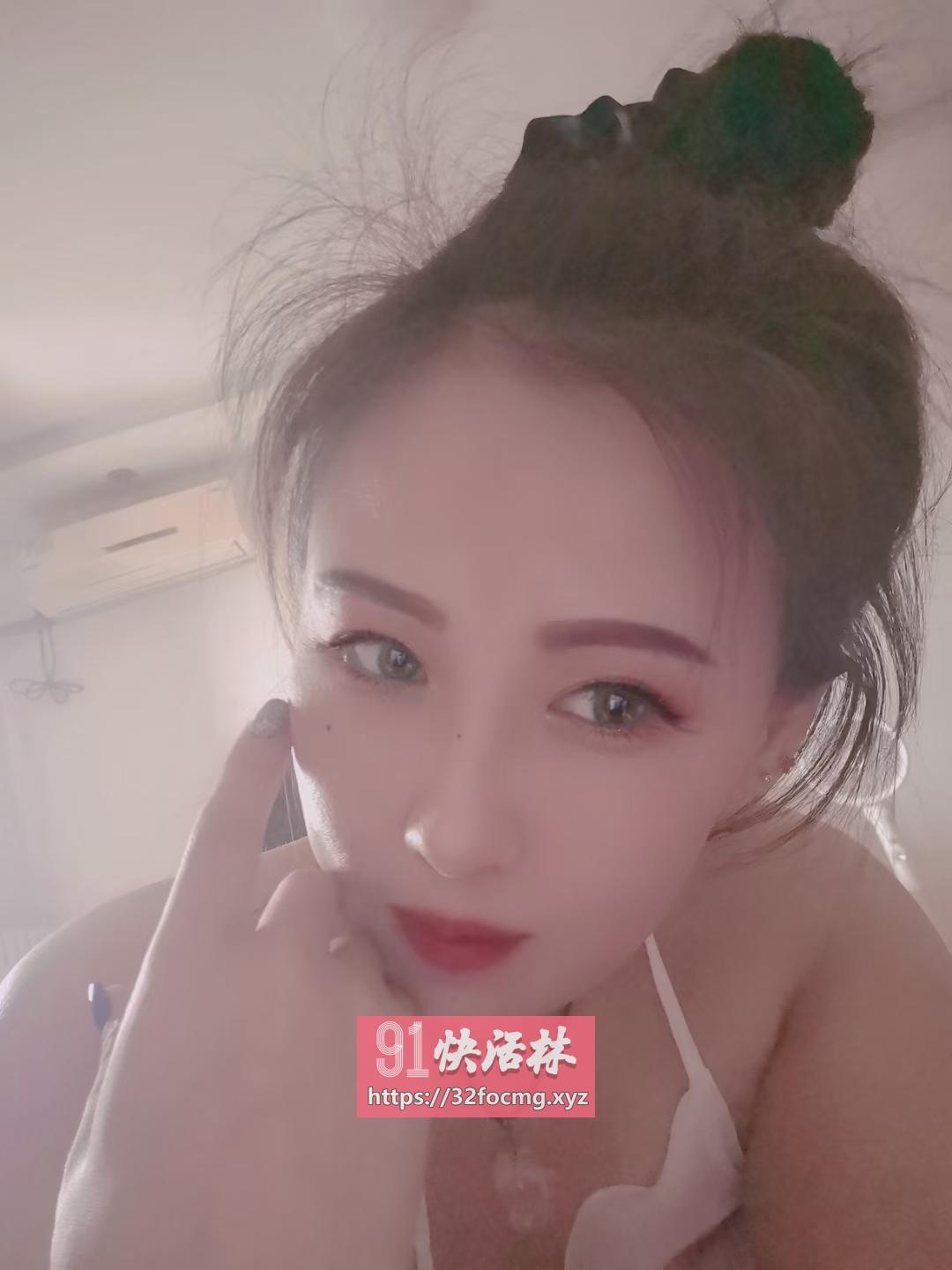 凯旋门少妇