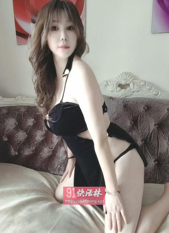 诱惑丰满风骚妹子