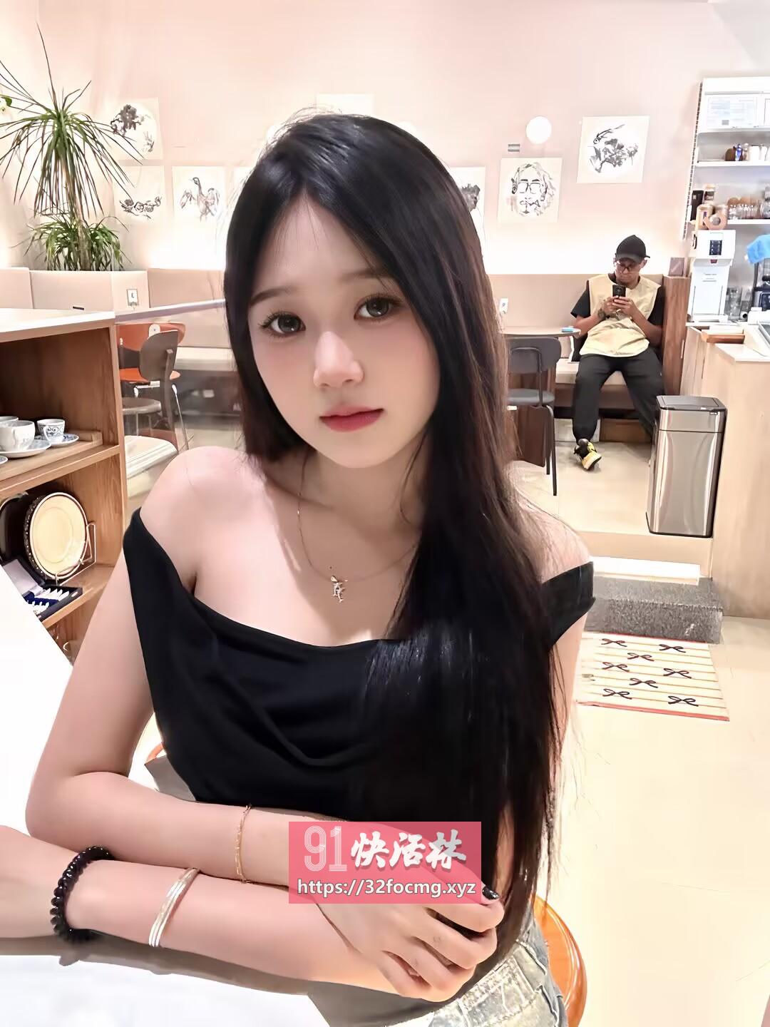 娇小无毛馒头小穴嫩妹在线兼职