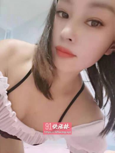 清纯服务系妹子