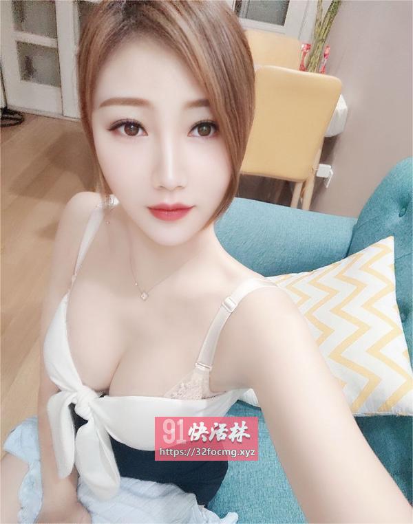 肤白美少妇丽丽