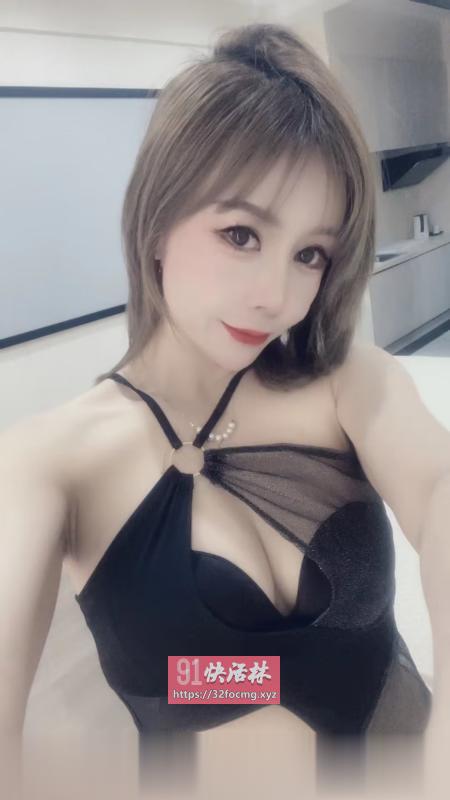 马甲线少妇马雪