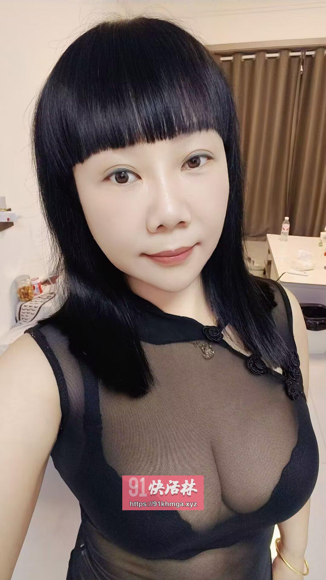 情景演绎大奶少妇